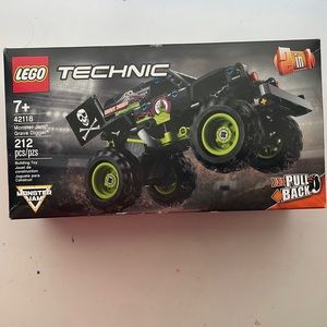 Monster jam Grave Digger